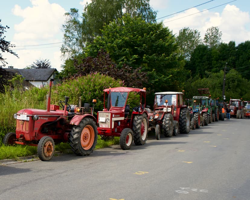 Tracteur ancien 12
